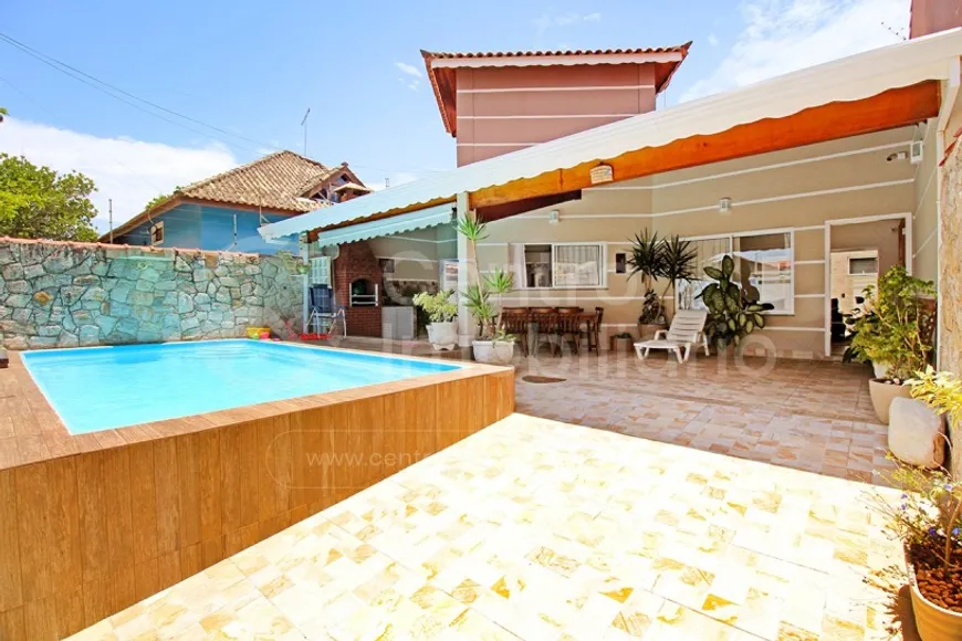 Foto 1 de Casa com 3 Quartos à venda, 146m² em Jardim Icaraiba, Peruíbe