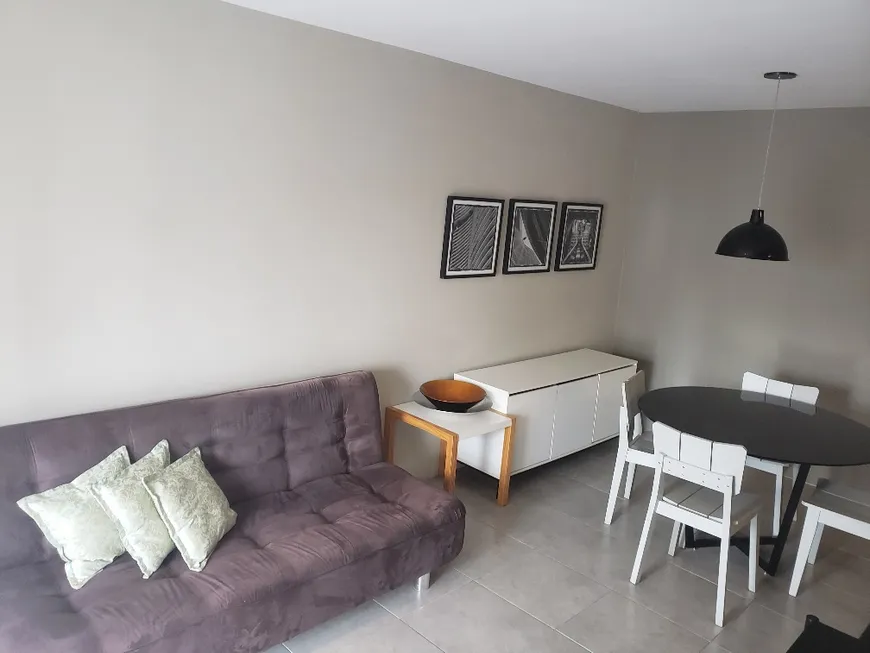 Foto 1 de Flat com 2 Quartos para alugar, 65m² em Itaim Bibi, São Paulo