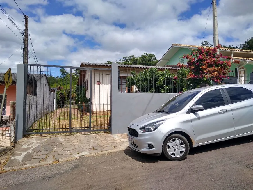 Foto 1 de Casa com 3 Quartos à venda, 200m² em Espiríto Santo, Porto Alegre