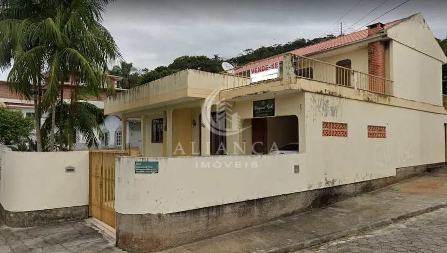 Foto 1 de Casa com 3 Quartos à venda, 215m² em Forquilhas, São José