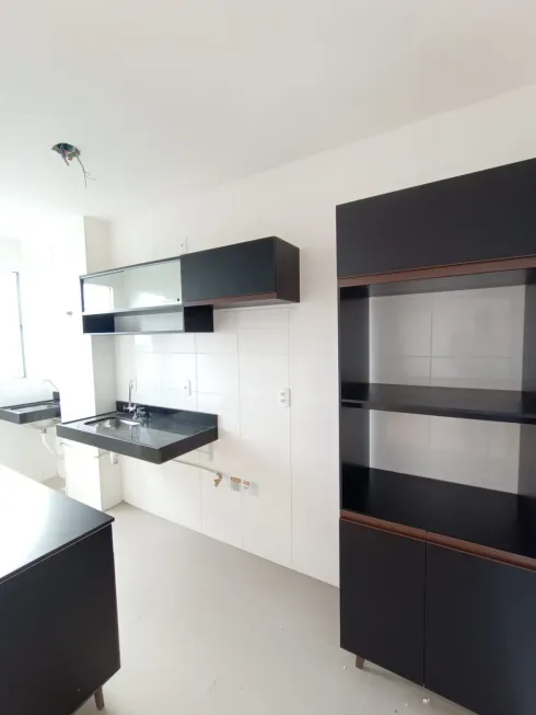 Foto 1 de Apartamento com 2 Quartos para alugar, 45m² em Jardim Alvorada, Maringá