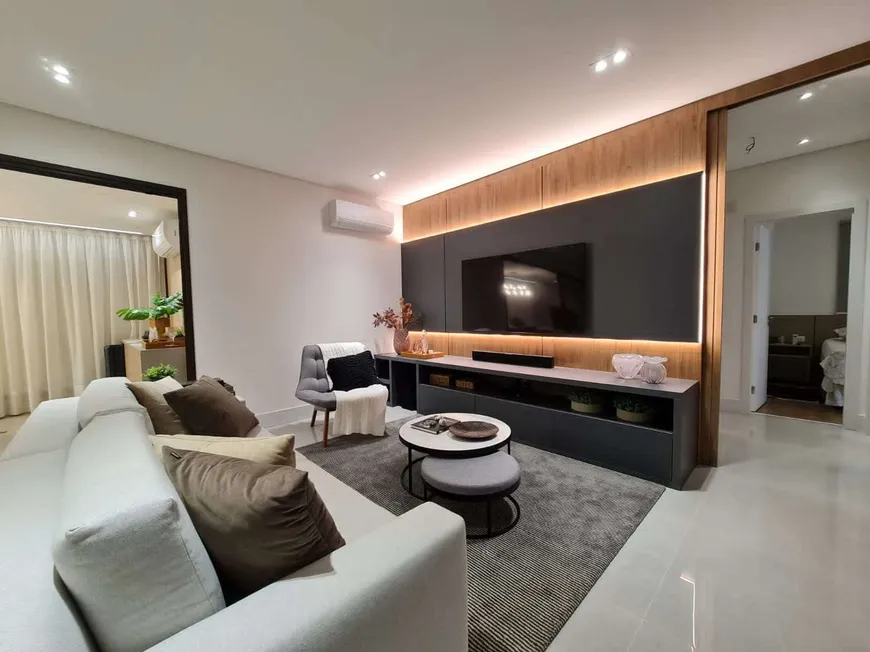 Foto 1 de Apartamento com 3 Quartos para alugar, 167m² em Gleba Fazenda Palhano, Londrina