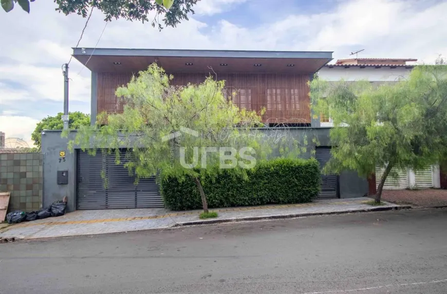 Foto 1 de Casa com 3 Quartos à venda, 233m² em Setor Sul, Goiânia