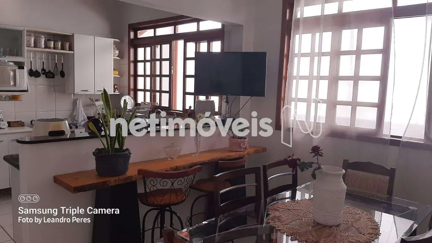 Foto 1 de Casa com 3 Quartos à venda, 360m² em Fernão Dias, Belo Horizonte