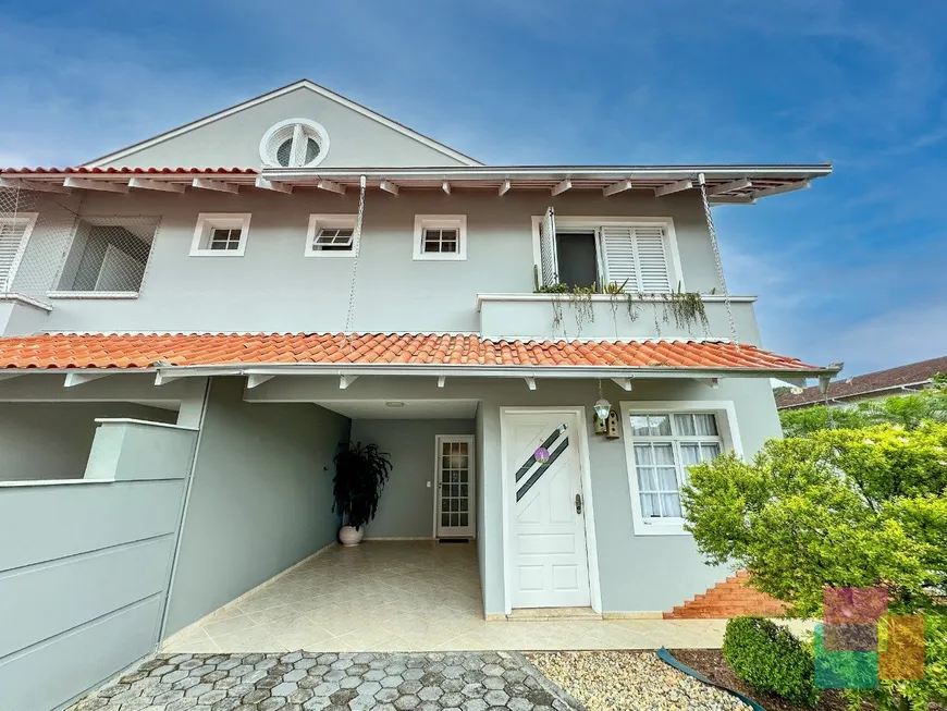 Foto 1 de Casa de Condomínio com 3 Quartos à venda, 190m² em Glória, Joinville