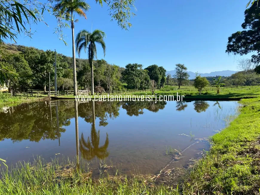 Foto 1 de Fazenda/Sítio com 1 Quarto à venda, 33000m² em Papucaia, Cachoeiras de Macacu