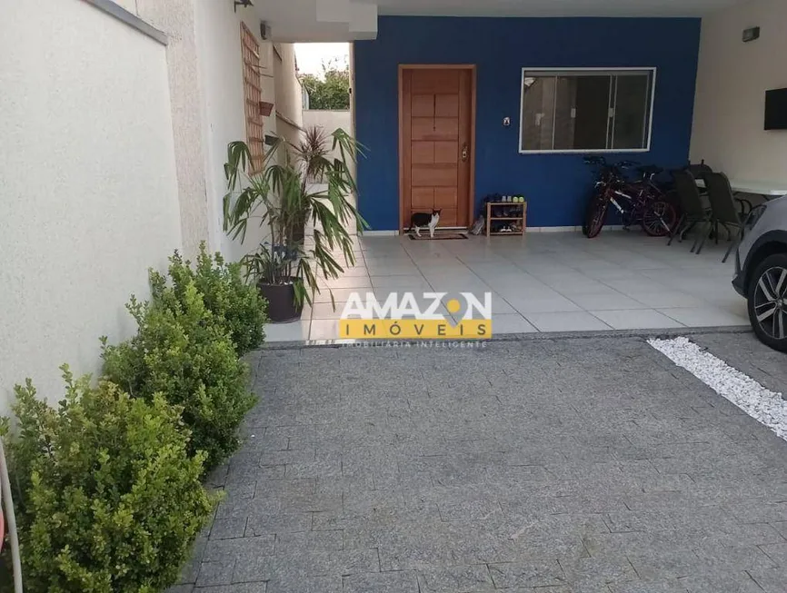 Foto 1 de Casa de Condomínio com 3 Quartos à venda, 160m² em Residencial Portal da Mantiqueira, Taubaté