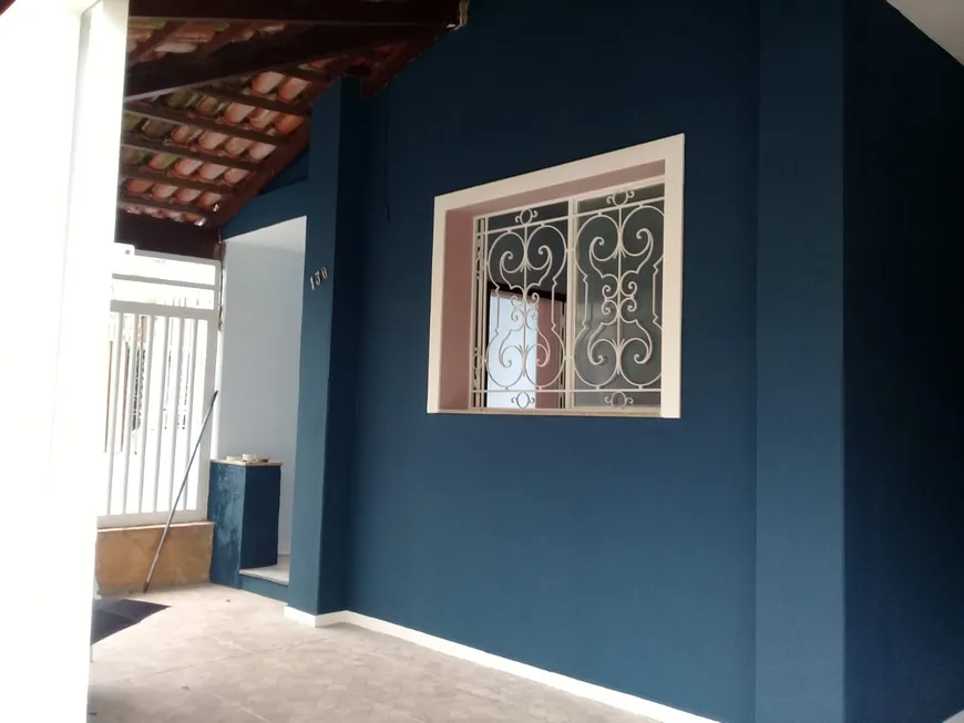 Foto 1 de Casa com 5 Quartos à venda, 200m² em Santa Tereza, Belo Horizonte