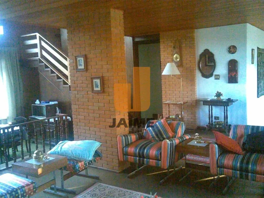 Foto 1 de Sobrado com 3 Quartos à venda, 800m² em Alto da Vila Inglesa, Campos do Jordão
