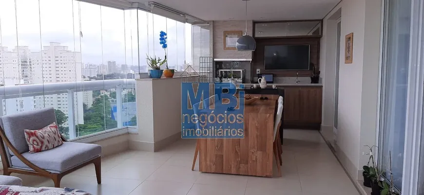 Foto 1 de Apartamento com 4 Quartos à venda, 209m² em Vila Sofia, São Paulo