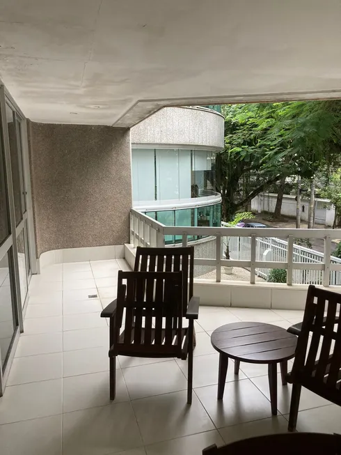 Foto 1 de Apartamento com 3 Quartos à venda, 157m² em Jardim Oceanico, Rio de Janeiro