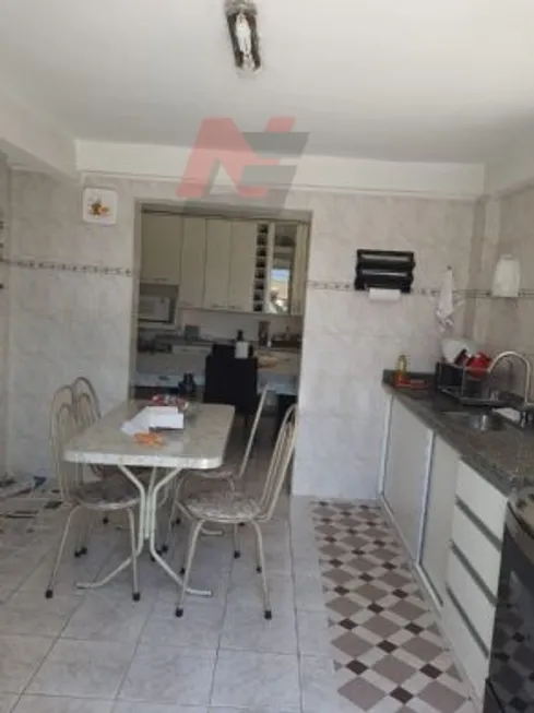 Foto 1 de Casa com 3 Quartos à venda, 217m² em Km 18, Osasco