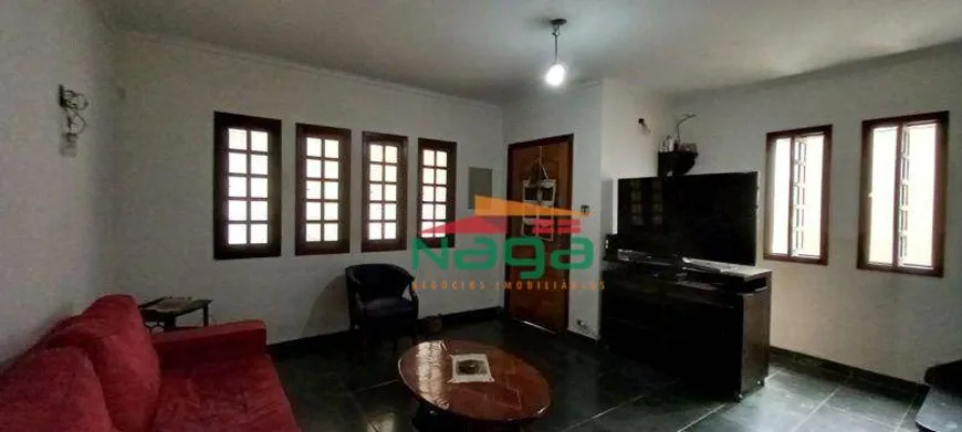 Foto 1 de Casa com 4 Quartos para alugar, 222m² em Vila Guarani, São Paulo