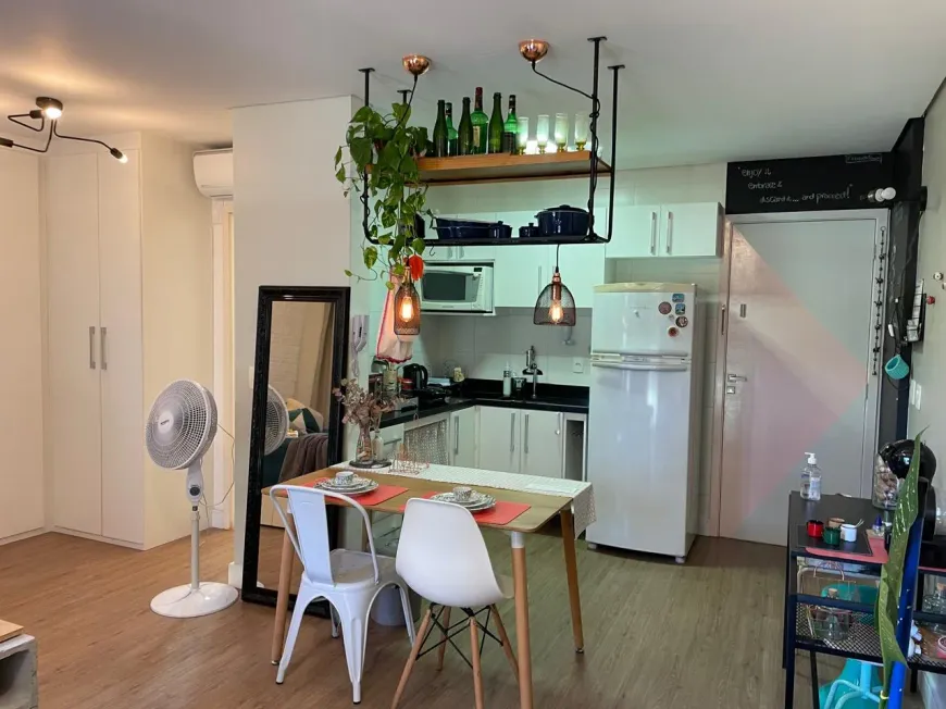 Foto 1 de Apartamento com 1 Quarto para alugar, 39m² em Cambuí, Campinas