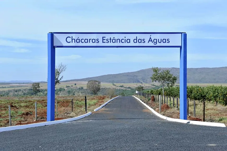 Foto 1 de Fazenda/Sítio à venda, 2000m² em Centro, Caldas Novas