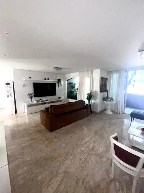 Foto 1 de Apartamento com 4 Quartos à venda, 200m² em Canela, Salvador