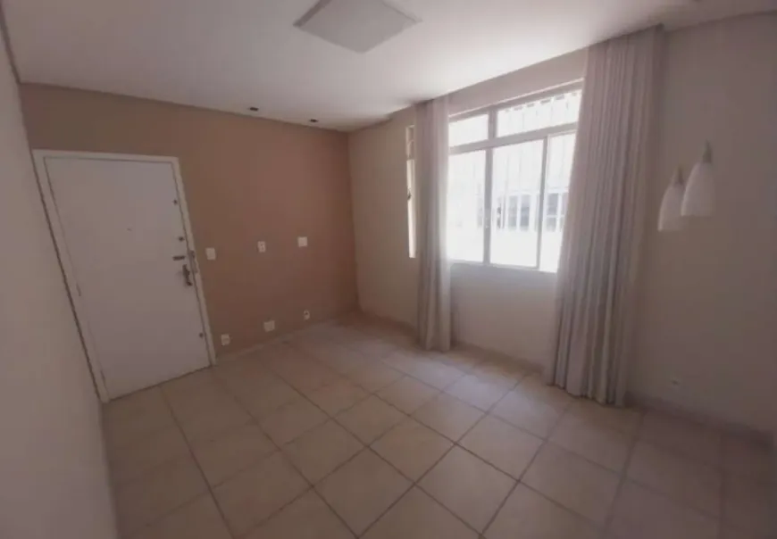 Foto 1 de Apartamento com 3 Quartos à venda, 56m² em Barbalho, Salvador