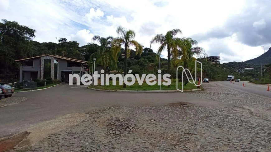 Foto 1 de Lote/Terreno à venda, 800m² em Veredas das Geraes, Nova Lima