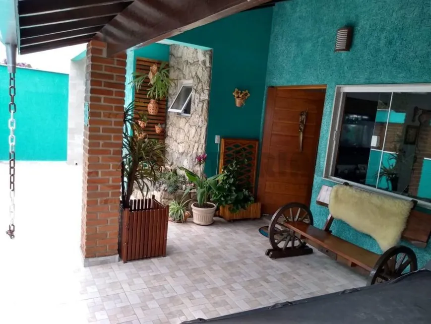 Foto 1 de Casa com 4 Quartos à venda, 360m² em Jardim Britânia, Caraguatatuba