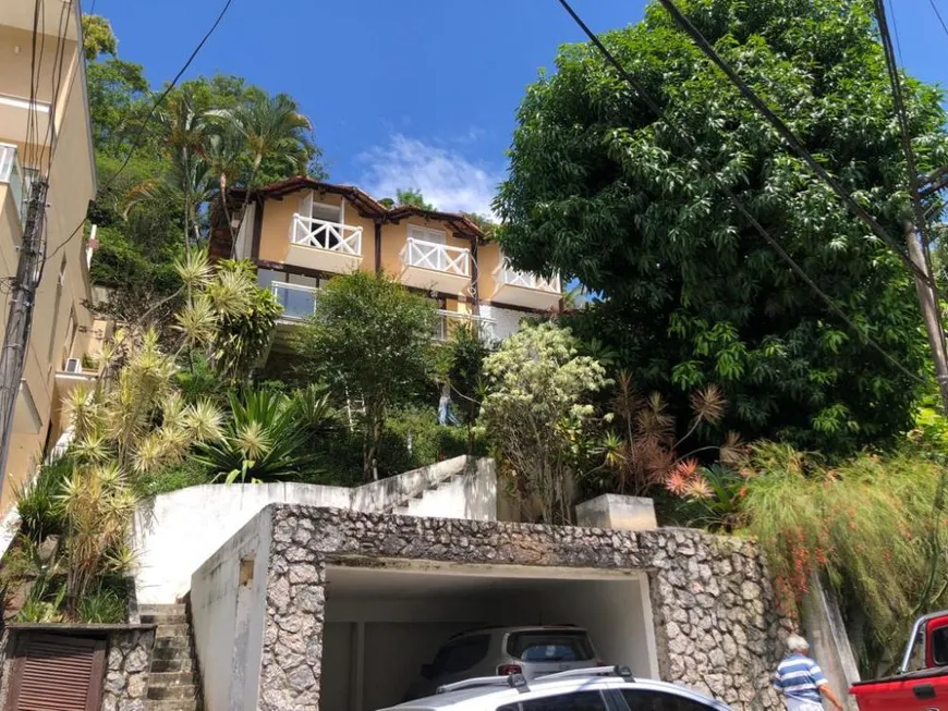 Foto 1 de Casa com 4 Quartos à venda, 900m² em Badu, Niterói