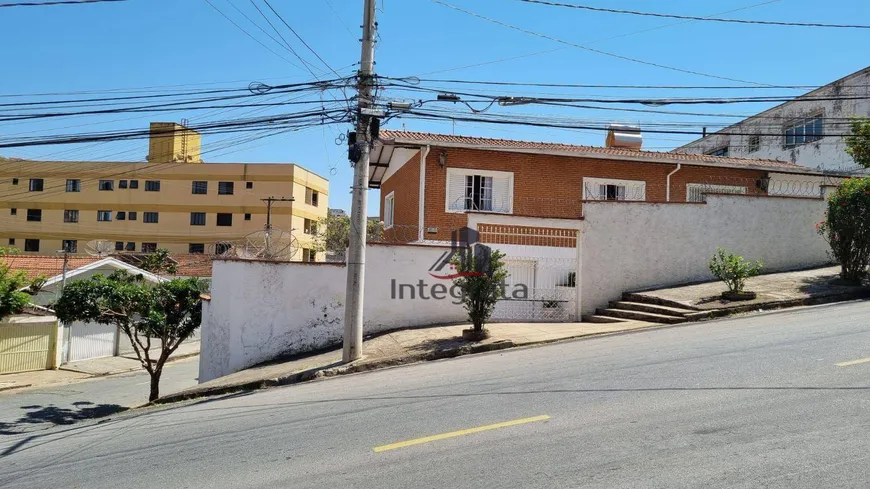 Foto 1 de Casa com 2 Quartos à venda, 150m² em Jardim Quisisana, Poços de Caldas