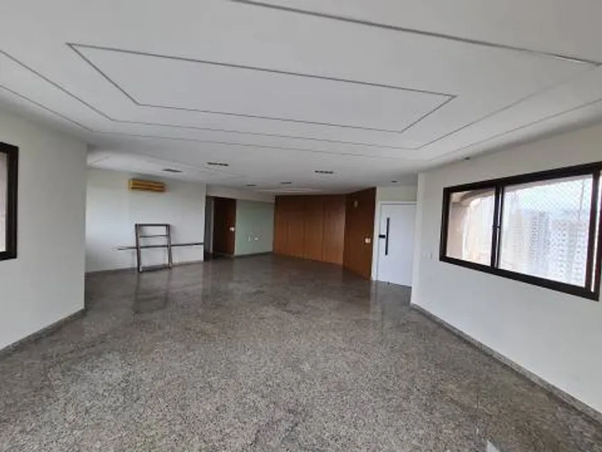 Foto 1 de Apartamento com 3 Quartos para alugar, 240m² em Aleixo, Manaus