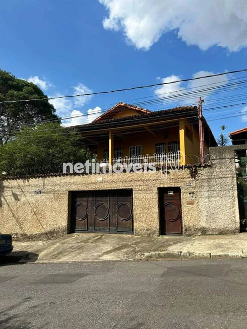 Foto 1 de Casa com 3 Quartos à venda, 433m² em Indaiá, Belo Horizonte