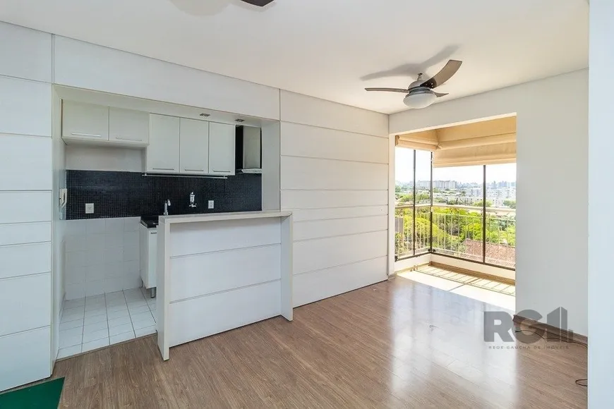 Foto 1 de Apartamento com 2 Quartos à venda, 56m² em Sarandi, Porto Alegre