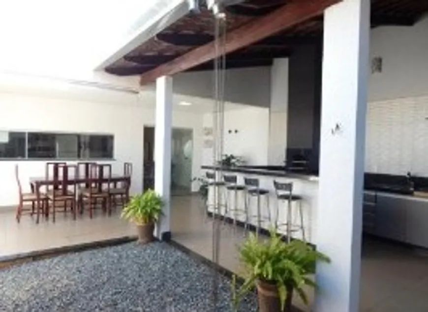 Foto 1 de Casa com 3 Quartos à venda, 195m² em Jardim das Flores, Osasco