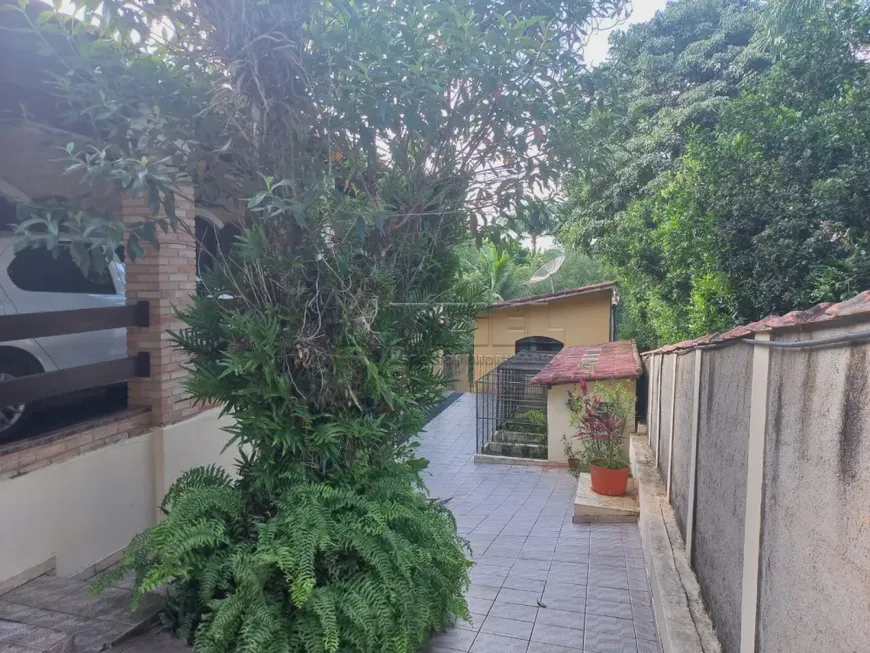 Foto 1 de Casa com 3 Quartos à venda, 450m² em Freitas, São José dos Campos