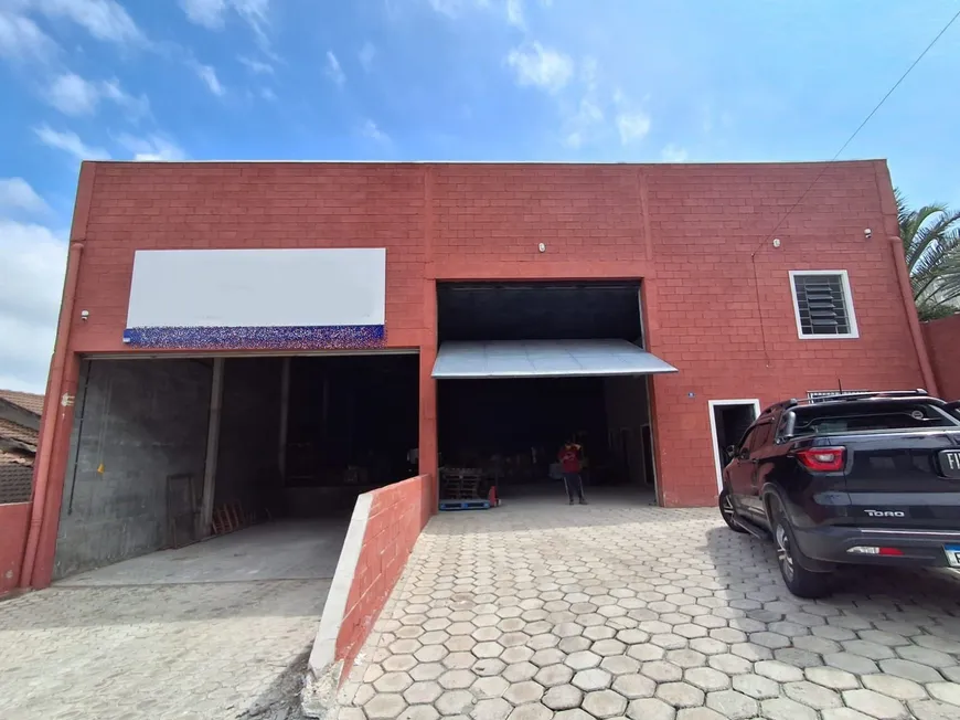 Foto 1 de Galpão/Depósito/Armazém para alugar, 1000m² em Vila Nova Bonsucesso, Guarulhos