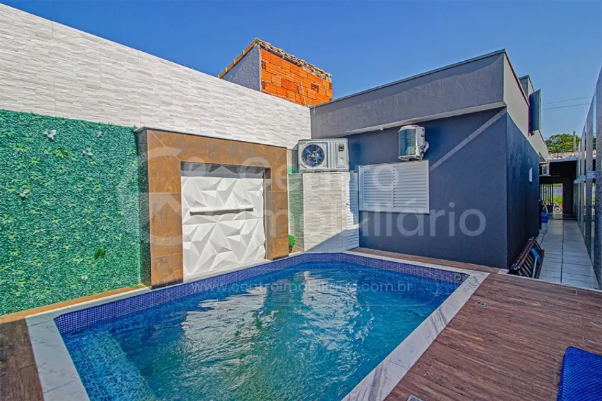 Foto 1 de Casa com 2 Quartos à venda, 74m² em Balneario Josedy , Peruíbe