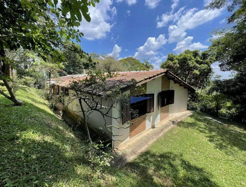 Foto 1 de Fazenda/Sítio com 4 Quartos à venda, 210m² em Jardim Colibri, Cotia