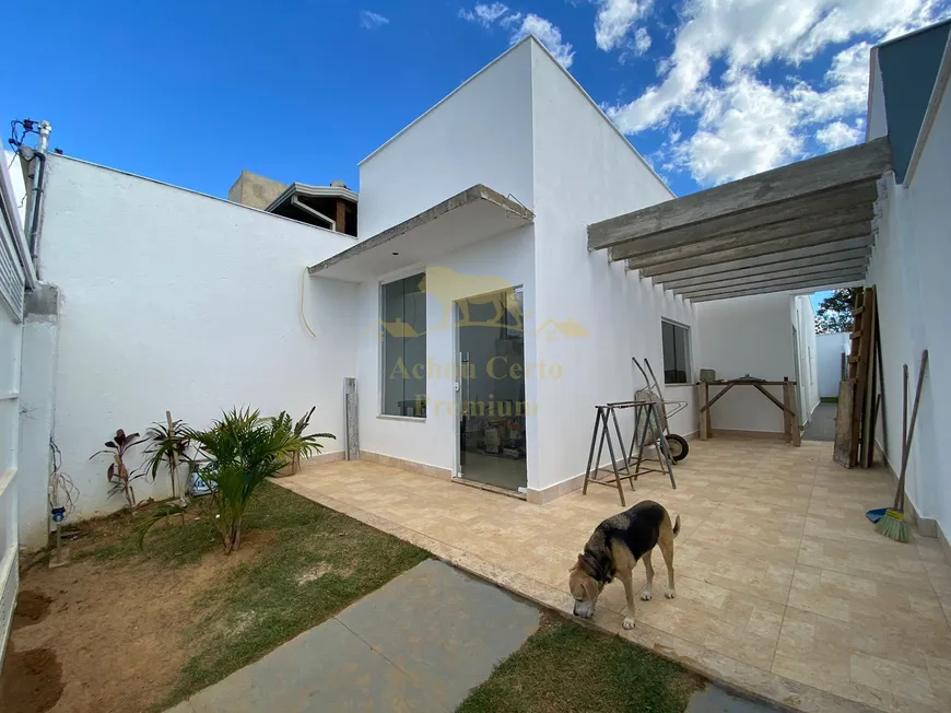 Foto 1 de Casa com 3 Quartos à venda, 90m² em Vista Alegre, Vespasiano