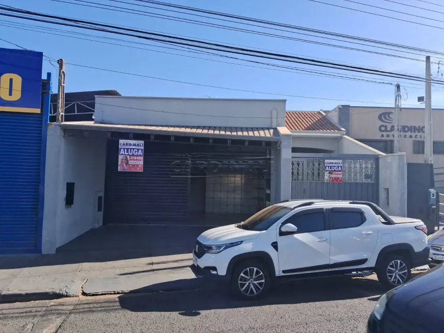 Foto 1 de Casa com 3 Quartos para alugar, 170m² em Vila Tito de Carvalho Vila Xavier, Araraquara