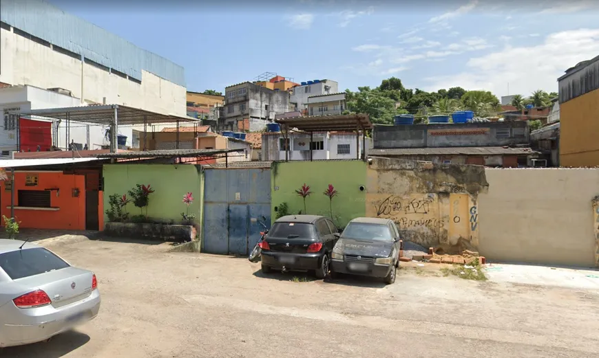 Foto 1 de Galpão/Depósito/Armazém à venda, 336m² em Irajá, Rio de Janeiro