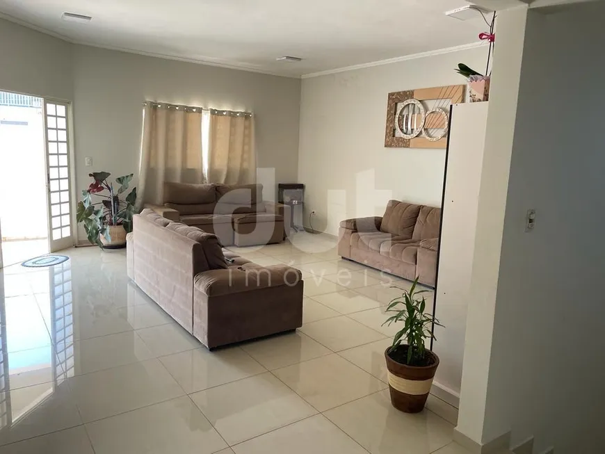 Foto 1 de Sobrado com 4 Quartos à venda, 320m² em Sao Luiz, Paulínia