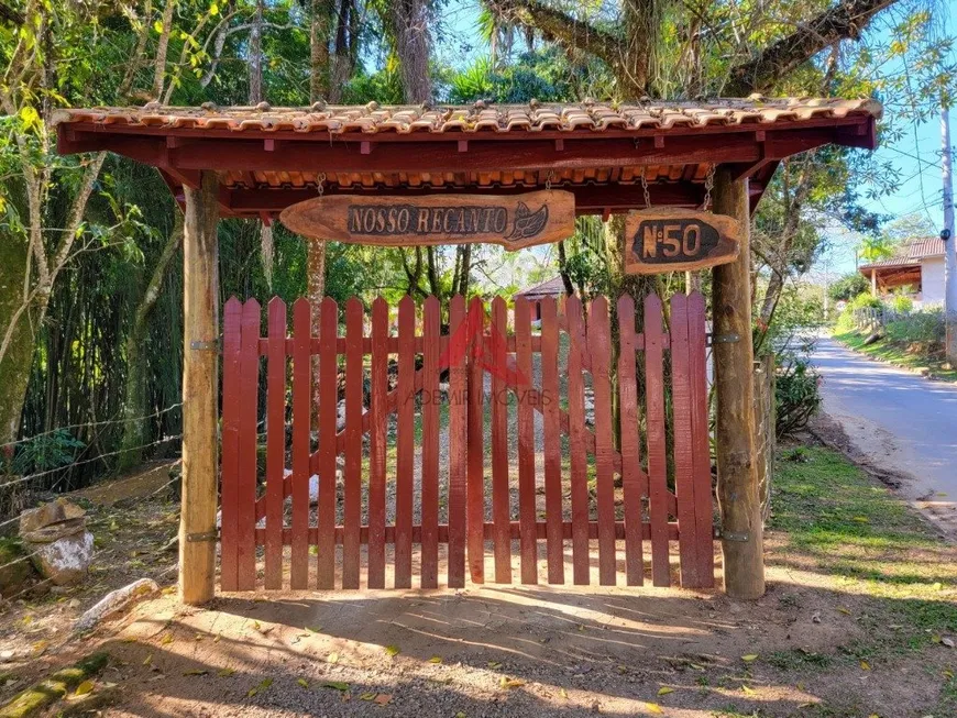 Foto 1 de Fazenda/Sítio com 5 Quartos à venda, 231m² em Dos Souzas, Monteiro Lobato