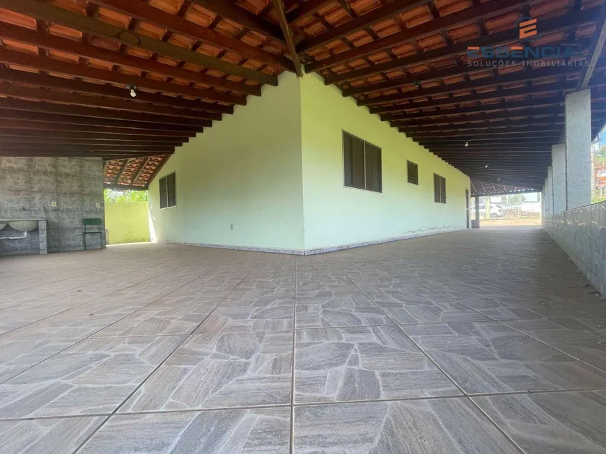 Foto 1 de Fazenda/Sítio com 4 Quartos à venda, 224m² em Rio Bonito, Botucatu