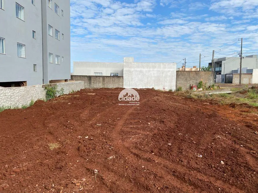 Foto 1 de Lote/Terreno à venda, 250m² em Floresta, Cascavel