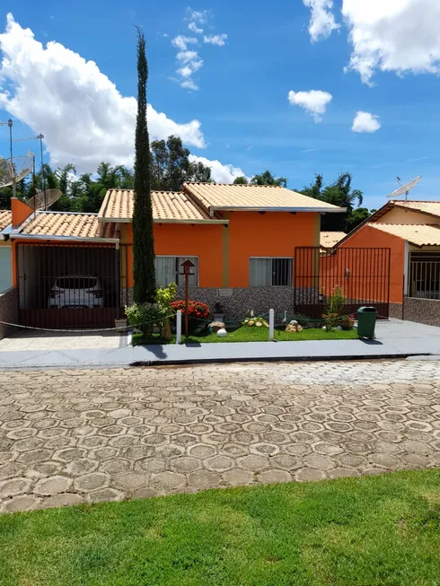 Foto 1 de Casa com 3 Quartos à venda, 126m² em Setor Lagoa Quente, Caldas Novas