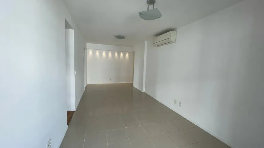 Foto 1 de Apartamento com 2 Quartos à venda, 87m² em Barra da Tijuca, Rio de Janeiro