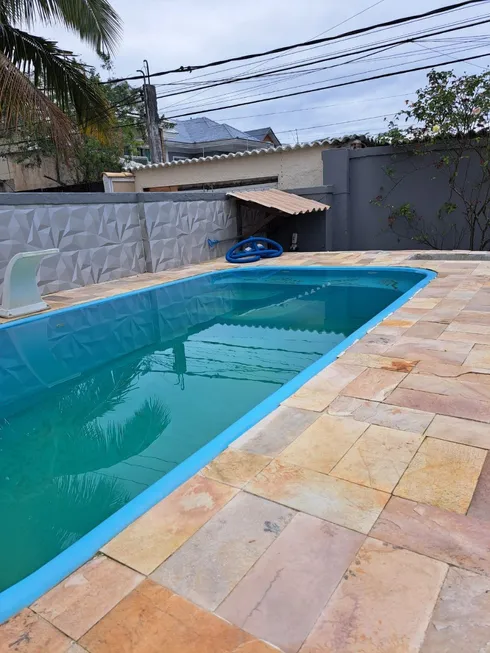 Foto 1 de Casa com 3 Quartos para alugar, 150m² em Vargem Pequena, Rio de Janeiro