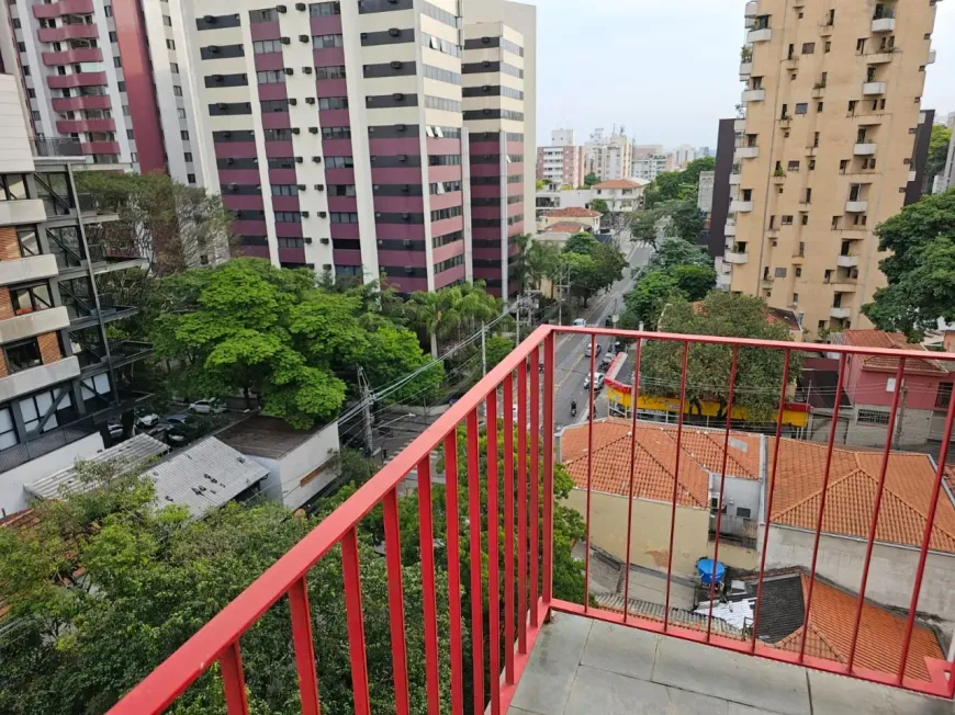 Foto 1 de Apartamento com 3 Quartos à venda, 81m² em Vila Madalena, São Paulo