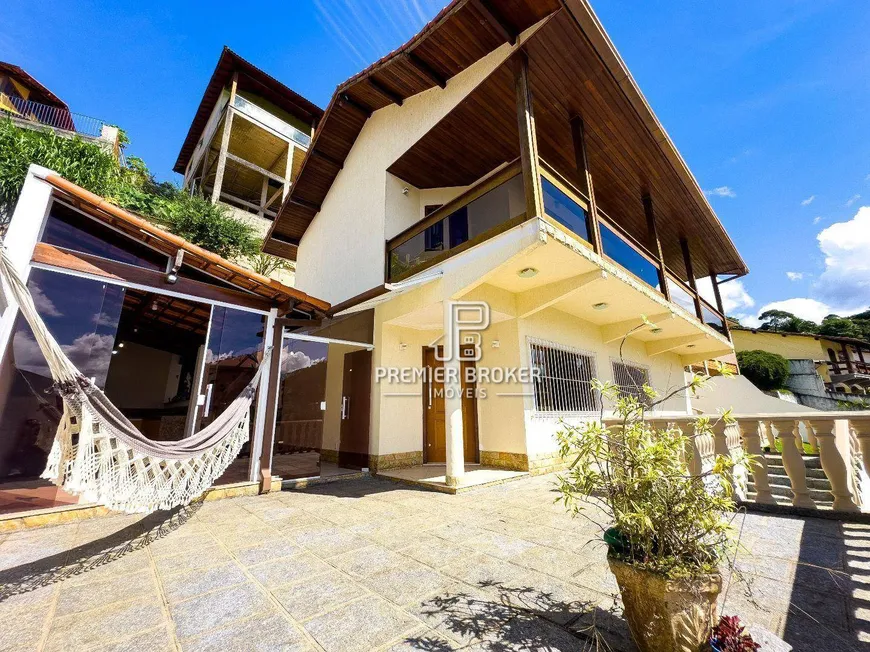 Foto 1 de Casa com 4 Quartos à venda, 200m² em Panorama, Teresópolis