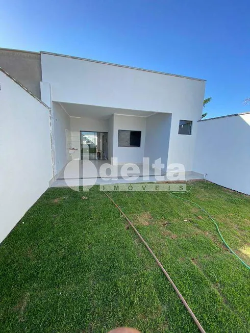 Foto 1 de Casa com 3 Quartos à venda, 120m² em Marta Helena, Uberlândia