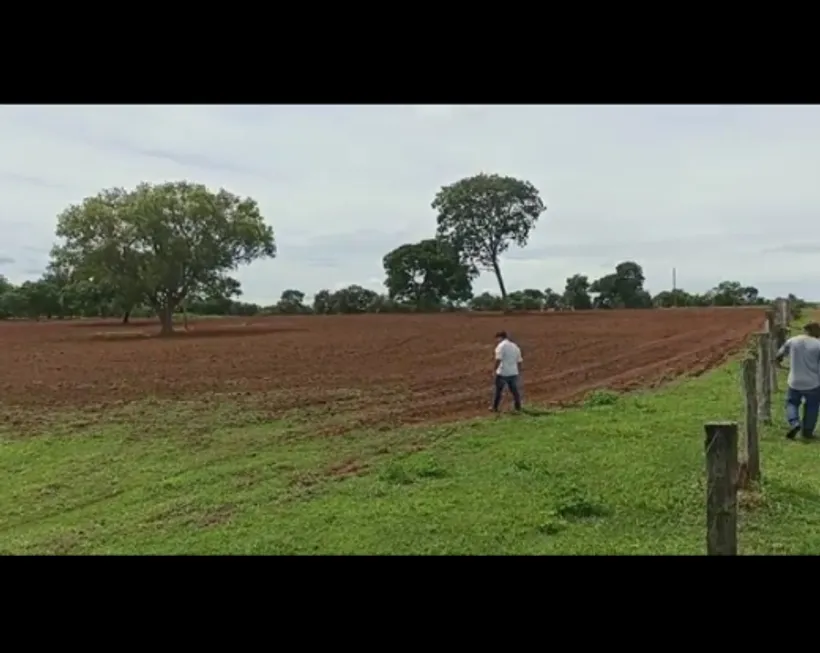 Foto 1 de Fazenda/Sítio à venda em Centro, Montes Claros de Goiás