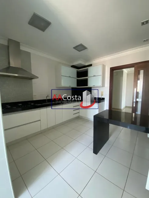 Foto 1 de Apartamento com 3 Quartos à venda, 135m² em Residencial Baldassari, Franca