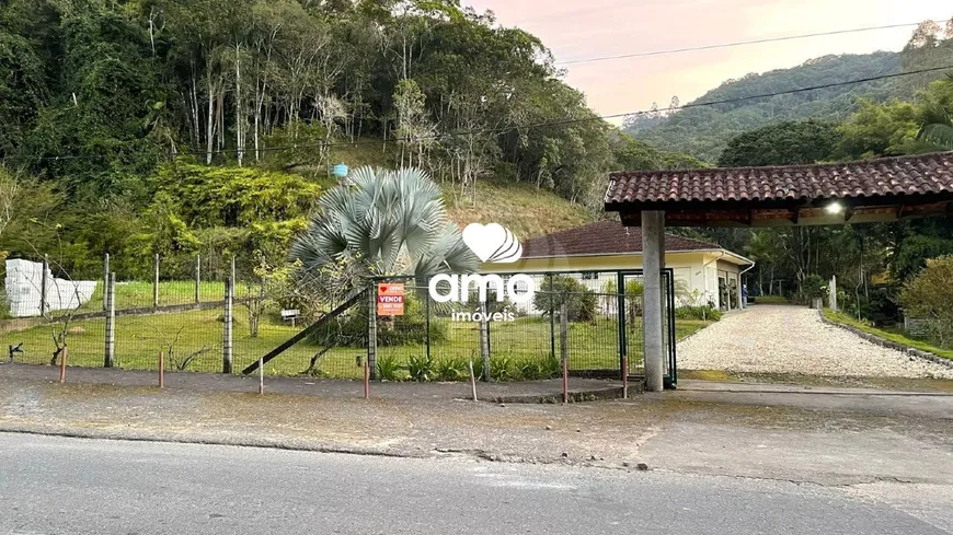 Foto 1 de Casa com 3 Quartos à venda, 48073m² em Cedrinho, Brusque