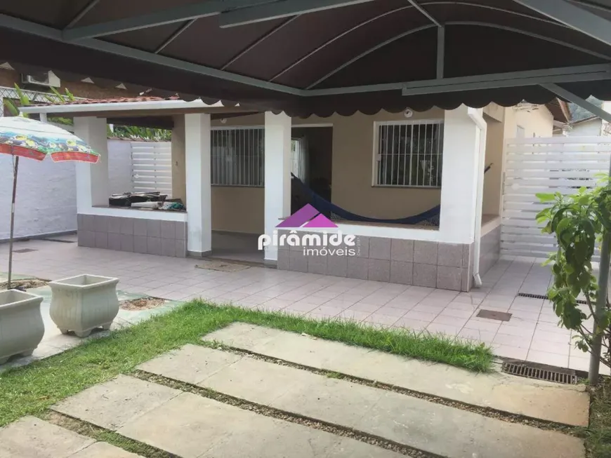 Foto 1 de Casa com 6 Quartos para venda ou aluguel, 700m² em Centro, Caraguatatuba